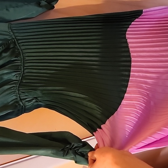 Midi dress,beautiful combination colors,green and lavender size 6 - Picture 2 of 3